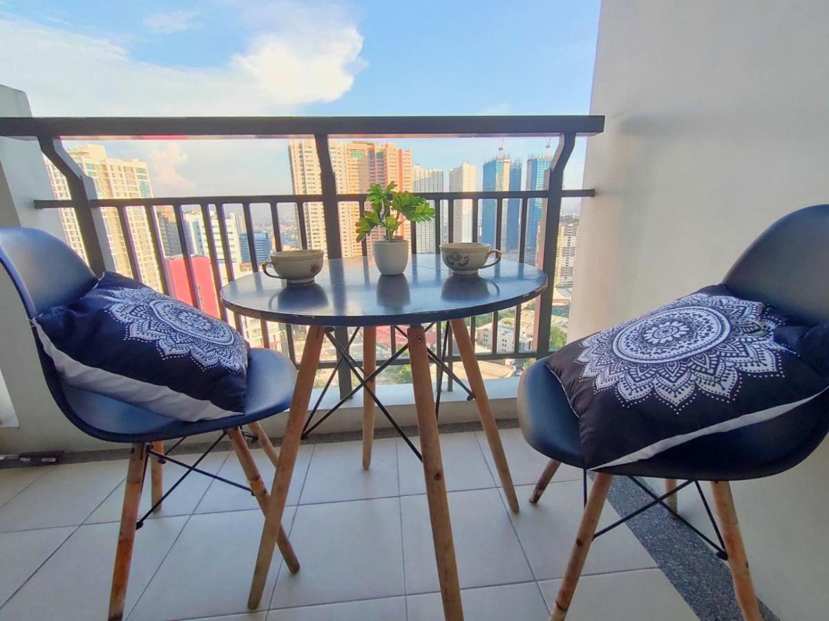 Condo Manila Bagian luar foto